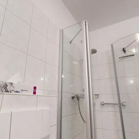 Appartementhaus Binzer Sterne 44 *